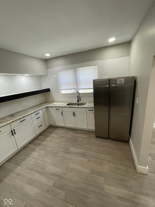 Building Photo - 321 E 31st St