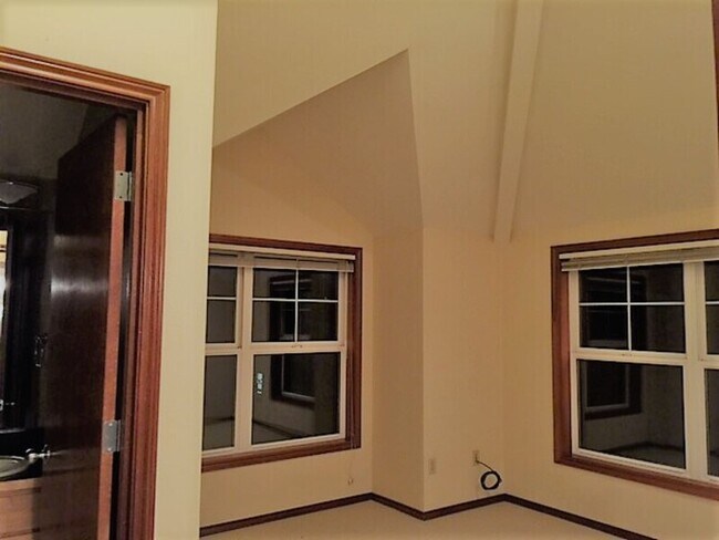 Building Photo - 1126 NW 56th St