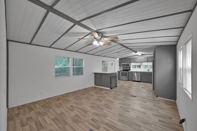 Building Photo - 6432 Longmire Rd