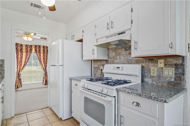 Building Photo - Updated 3 bed/ 2 bath home in South Bossier