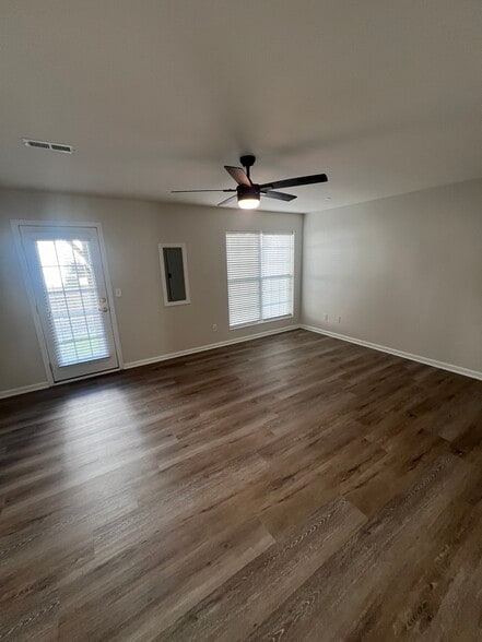 Building Photo - 2136 Midnight Blue Ln