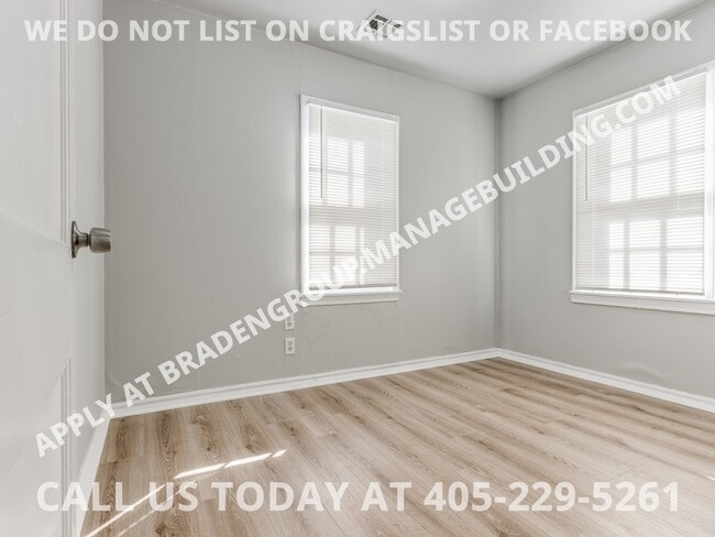 Building Photo - 4003 N Rockwell Ave