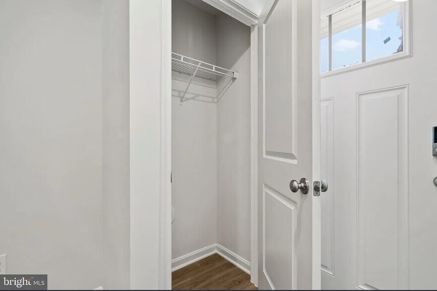 Building Photo - 262 Ensemble Way