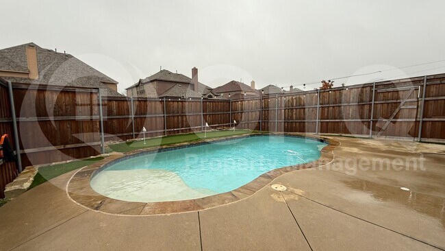 Building Photo - 12368 Willowgate Dr