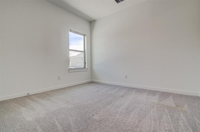 Building Photo - 22300 Lago Lookout Ln