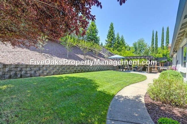 Building Photo - 531 Rowlands Ct