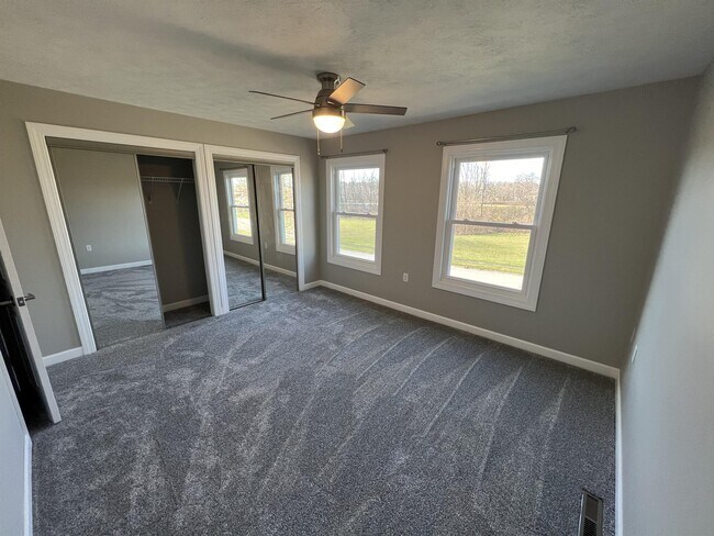 Building Photo - 7 Lakewood Rd