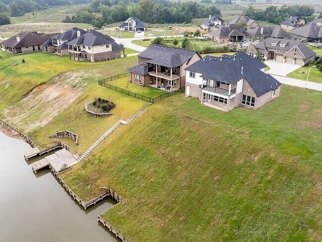 Building Photo - 216 Waterstone Dr
