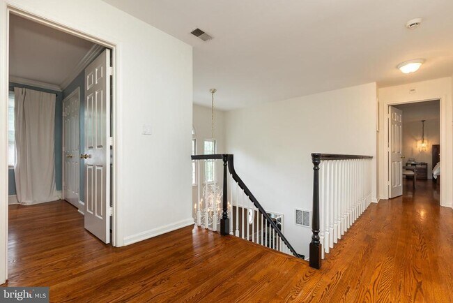 Building Photo - 8809 Saunders Ln