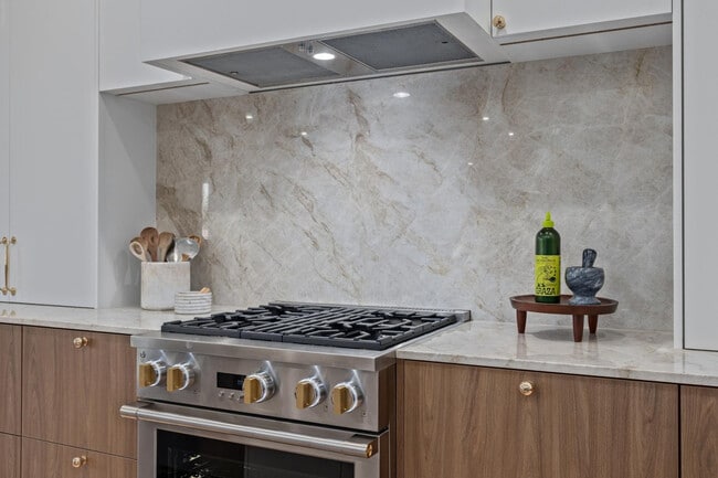 Building Photo - 7152 E Night Glow Cir