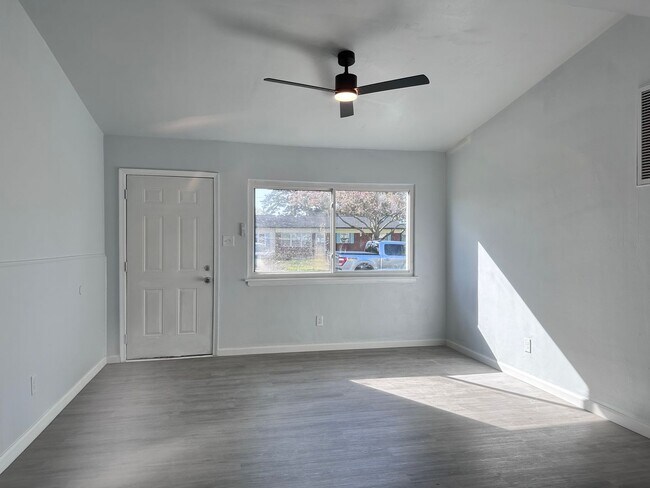 Building Photo - Aragona Village-Single Family Home