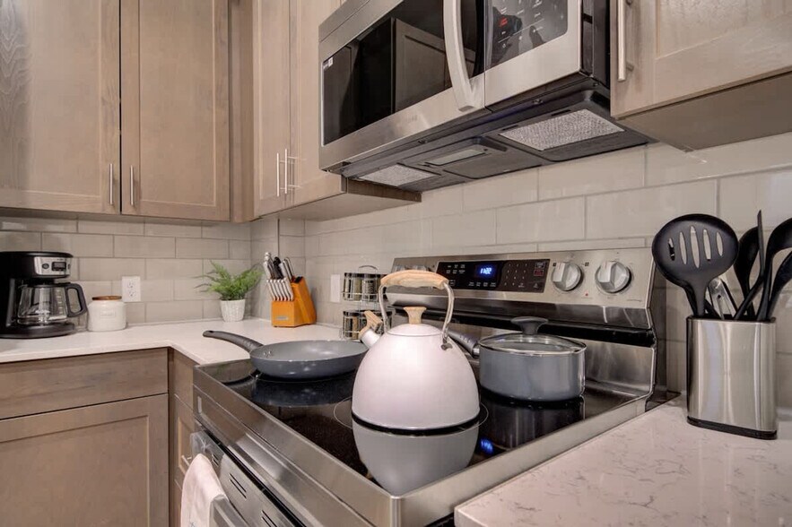 Building Photo - 110 W Beall St