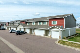 Building Photo - Jackson Heights Apartments & Townhomes