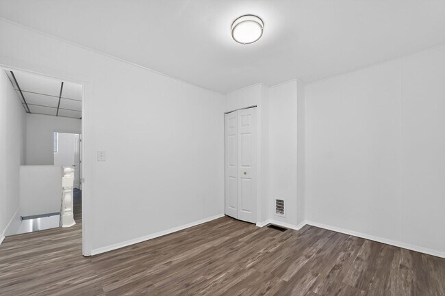 Building Photo - 2 bedroom 1.5 bath rowhome for rent in Baltimore