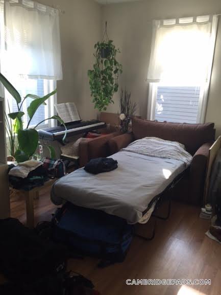 Building Photo - 1124 Cambridge St