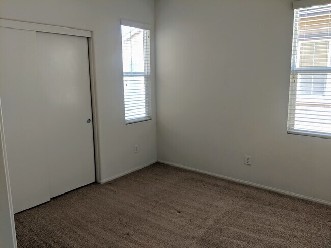 Building Photo - Wolf Creek/South Temecula - 4 Bedroom, 2.5 Bath Home