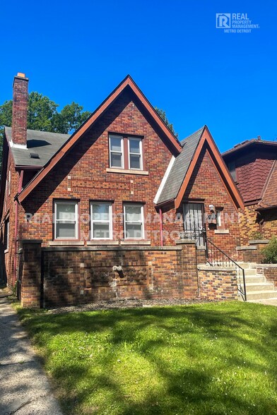 Building Photo - 5105 Grayton St