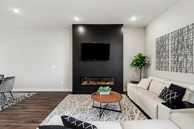 Building Photo - Fully Furnished Modern 3BR Retreat | Penthouse + Skyline Views