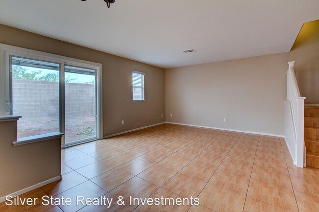 Building Photo - 2 br, 2.5 bath House - 6578 MARILYN MONROE...