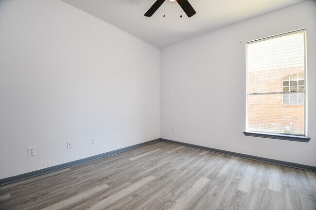 Building Photo - 20011 Polly Creek Way