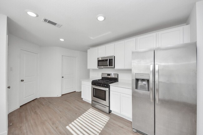 Building Photo - 19523 Manduca Dr