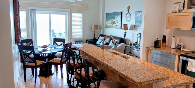 Building Photo - 9420 Seawall Blvd