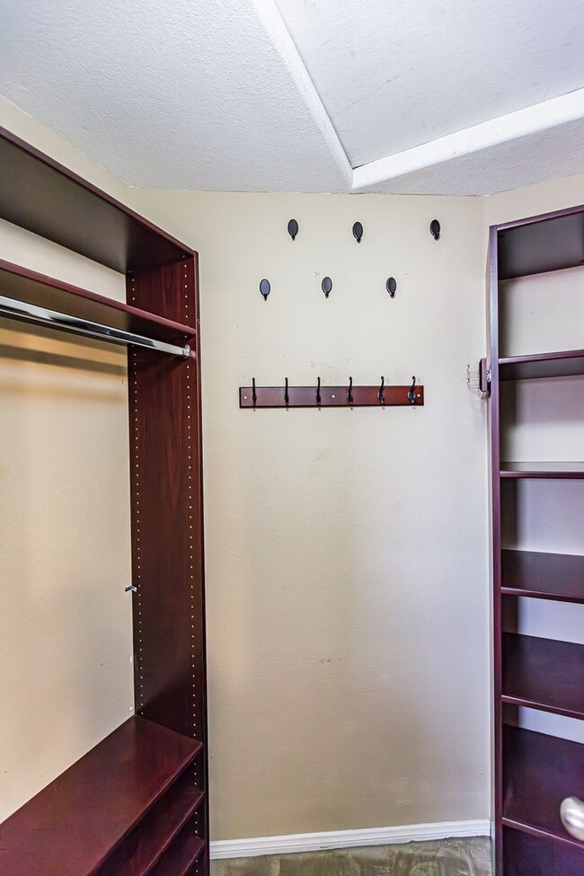 Building Photo - 3 story home