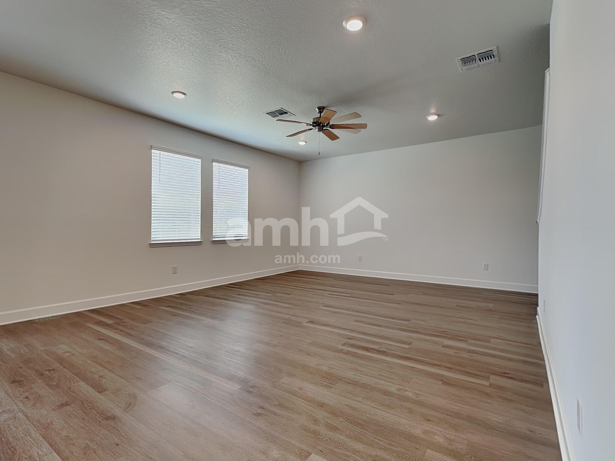 Building Photo - 37956 Dusty Saddle Ln
