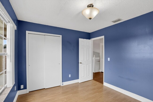 Building Photo - 14912 White Magnolia Ct