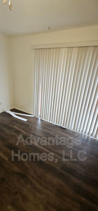 Building Photo - 819 N 70th St