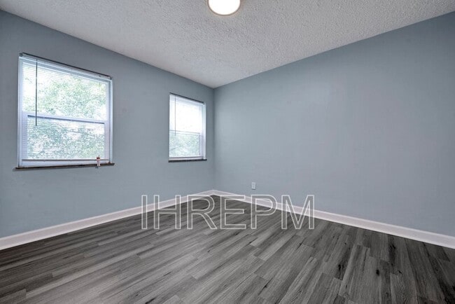 Building Photo - 316 B S Chase Ave