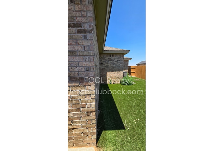 Building Photo - Modern, Open-concept in Frenship District