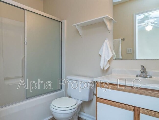 Building Photo - 107 Hammett Grove Ln