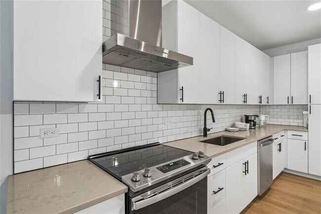 Building Photo - 3101 Govalle Ave