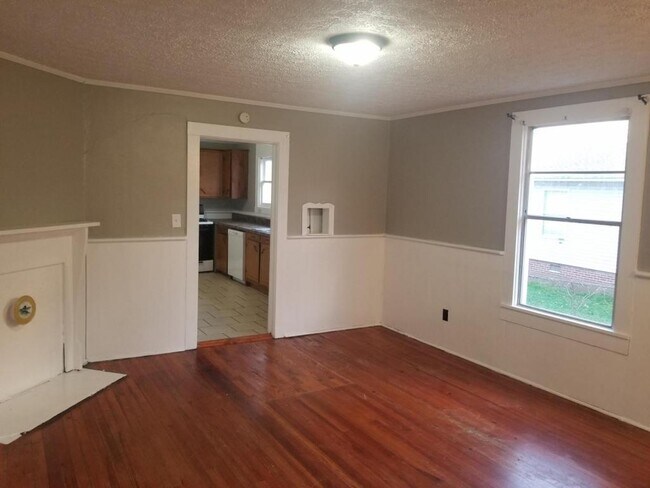 Building Photo - 415 3rd Street