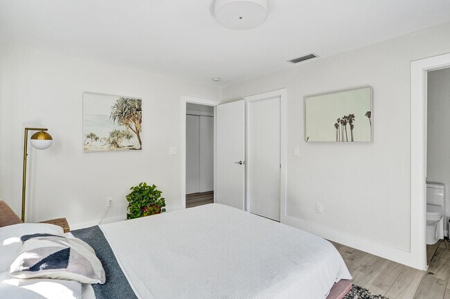 Building Photo - 1299 SW 9th St