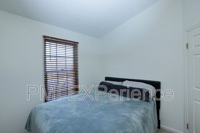 Building Photo - 12740 Wedgedale Ct