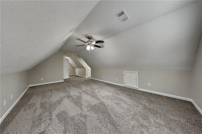 Building Photo - 1844 Skyland Glen Dr
