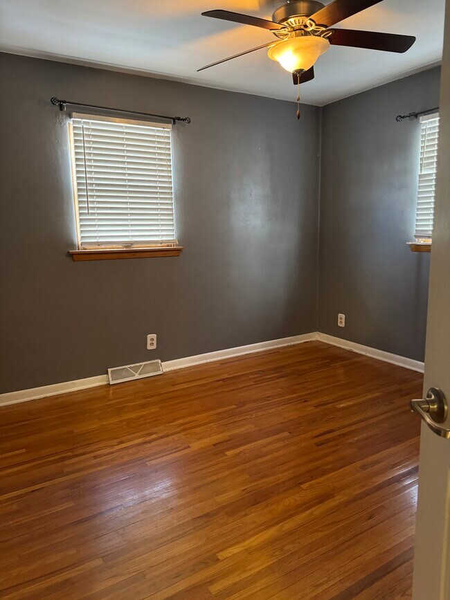 Building Photo - 2223 Falls Ave