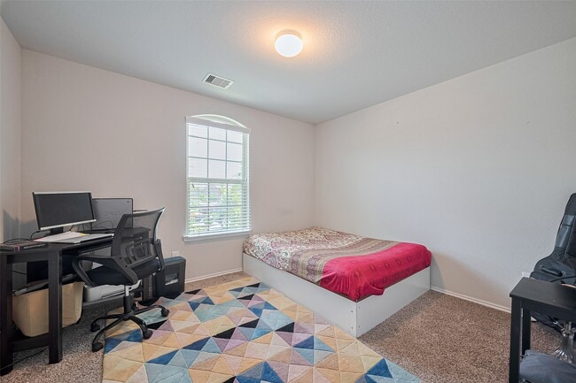 Building Photo - 21018 Whitehaven Bluff Trail