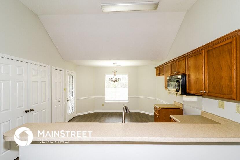 Building Photo - 50 Clear Springs Dr