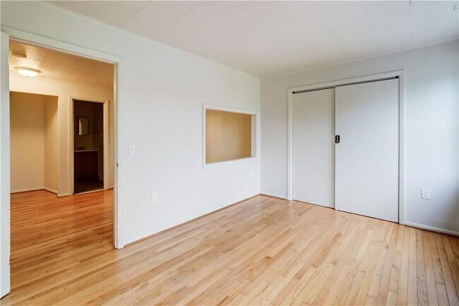 Building Photo - 266 Winton Rd