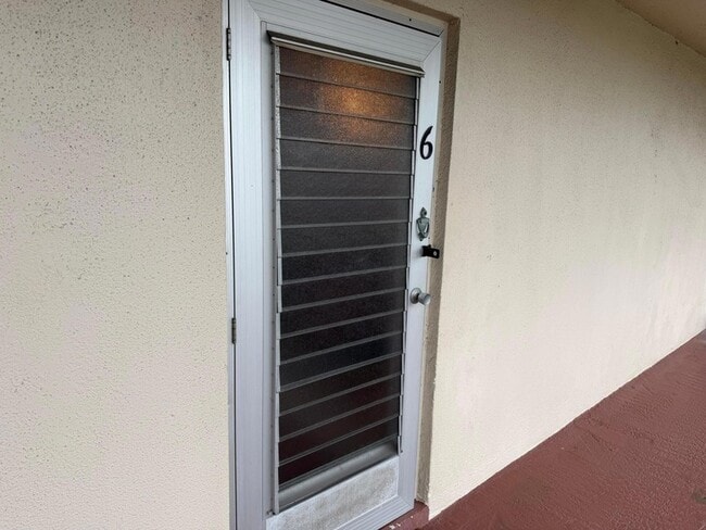 Building Photo - 502 Davis Rd