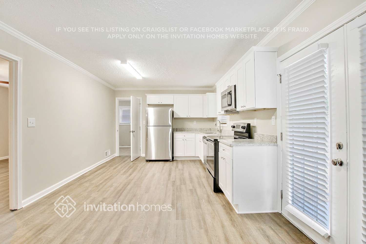 Building Photo - 4596 Sahara Dr SW