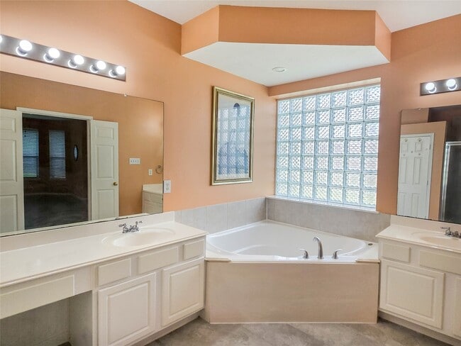 Building Photo - 7519 Lassiter Hollow Ln