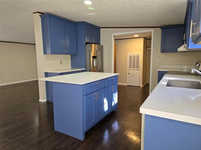 Building Photo - 309 N Buffalo Ave