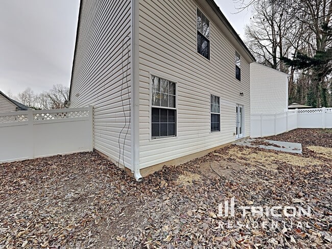 Building Photo - 249 Woodland Way