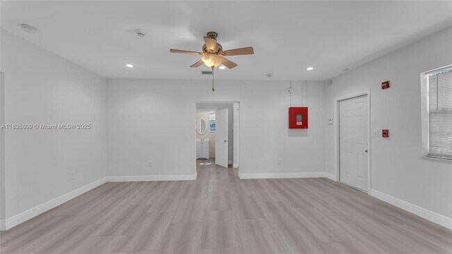 Building Photo - 4651 NW 23rd Ct