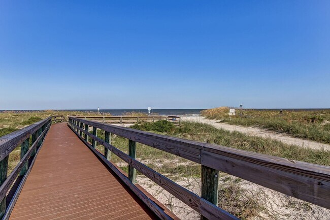 Building Photo - Adorable Newly Renovated 3/2 on Amelia Island’s South End