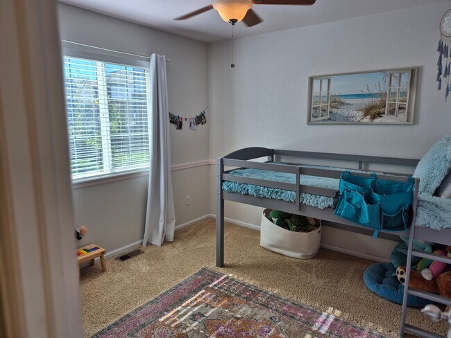Building Photo - 11049 Meadowvale Cir